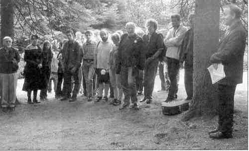 Besucher der Antikriegsveranstaltung